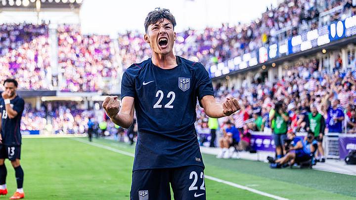 ดาวเด่นวัยรุ่น USMNT จัสติน เอลลิส คว้ารางวัลเสริมทัพประวัติผลงานที่น่าประทับใจอยู่แล้ว