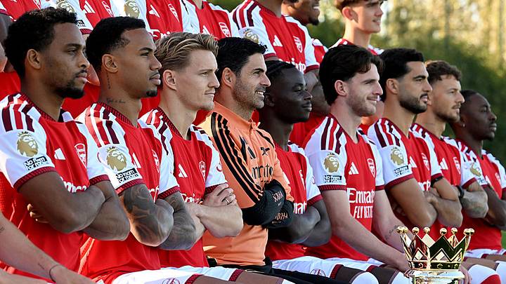 เหตุผลที่น่าตกใจที่อาร์เซนอลไม่รวม วิลเลียม ซาลิบา ในภาพถ่ายทีมฤดูกาล 2026-27